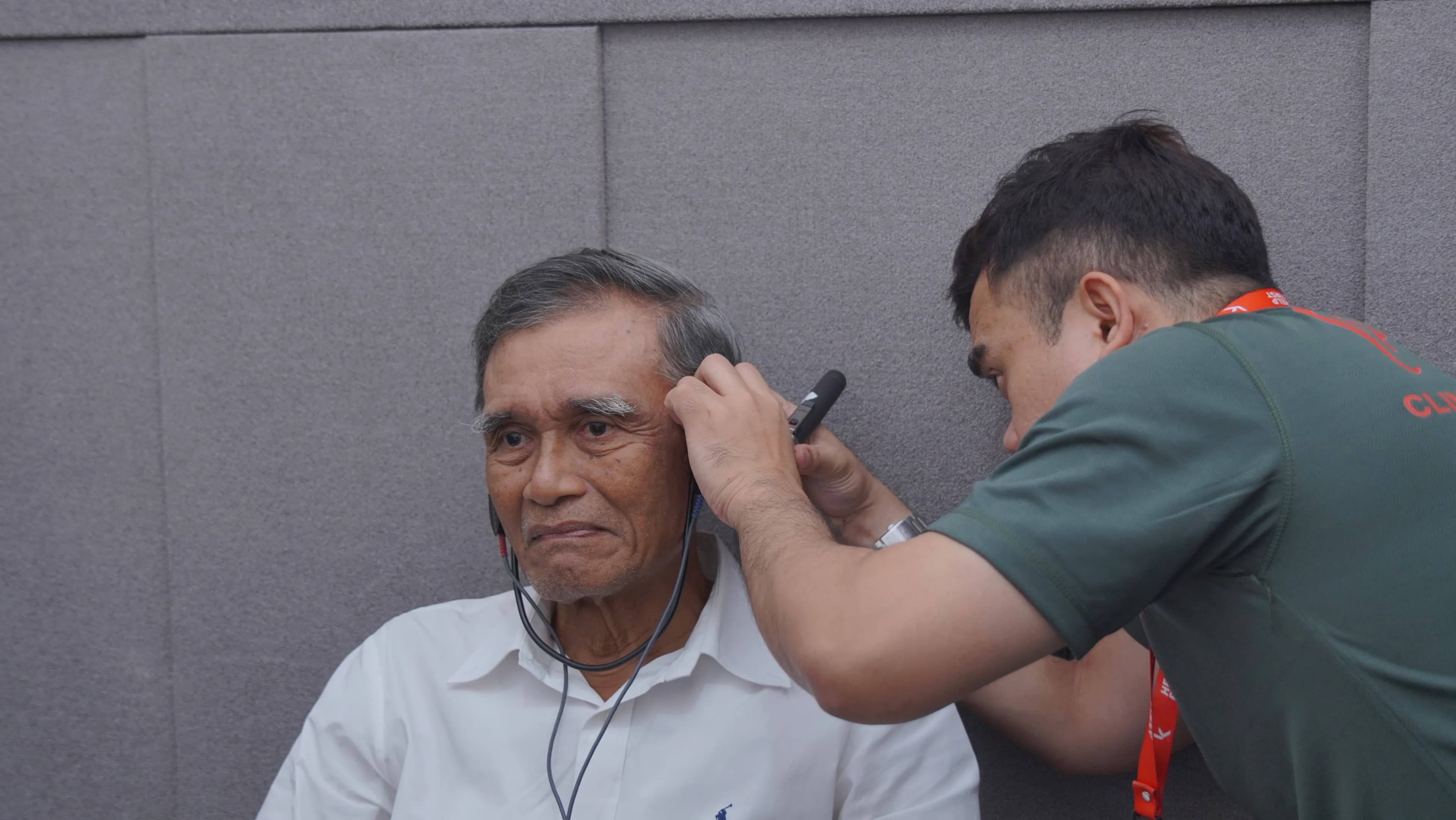 Dampak gangguan dengar pada orang dewasa (pemeriksaan di kasoem hearing center)